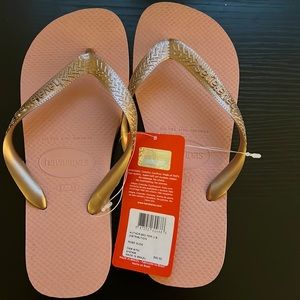 Brand new Havaianas flip flops, women’s 7/8